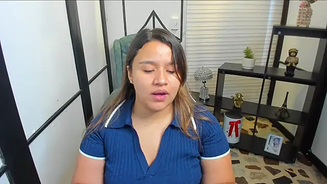 ElaBourn  online show from December 2025 02:01:02 PM