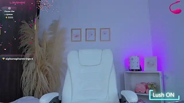 shannel moss   online show from November 2025 11:14:02 PM