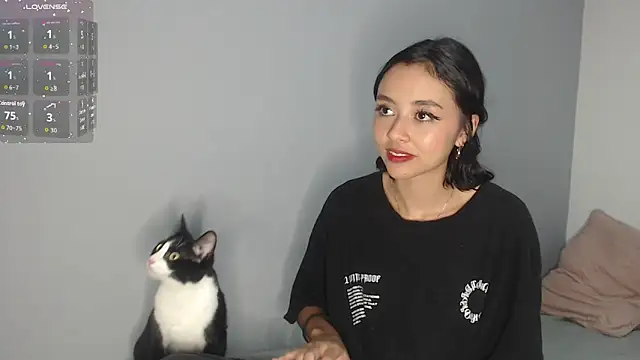 brisazanes online show from November 2025 06:37:01 AM