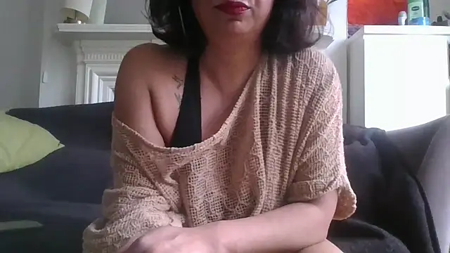 Tara-Kandy online show from May 2026 07:00:01 PM