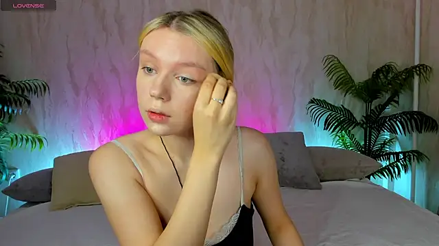 Casey Miller online show from September 2025 12:15:01 AM