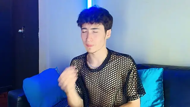  DantFox  online show from October 2025 08:15:02 PM