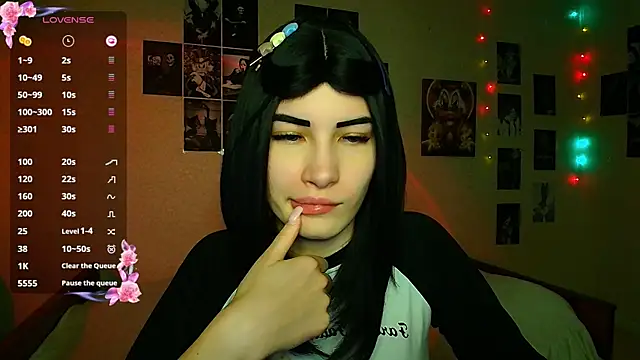 mskissa online show from November 2025 01:30:02 AM