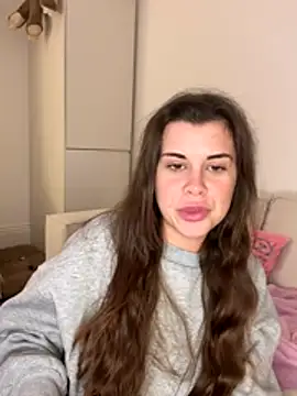 AlitaNova online show from November 2025 08:53:01 PM