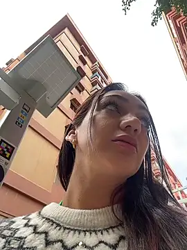 Ninabigtitied online show from December 2025 02:35:01 PM