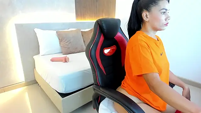 dana daree online show from September 2025 07:04:01 PM