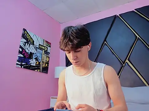 RoberthAlv online show from February 2026 01:37:02 PM