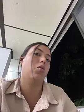 Snapshot of LICEET chatting on November 2025 01:26:02 AM LICEET online show from November 2025 01:26:02 AM