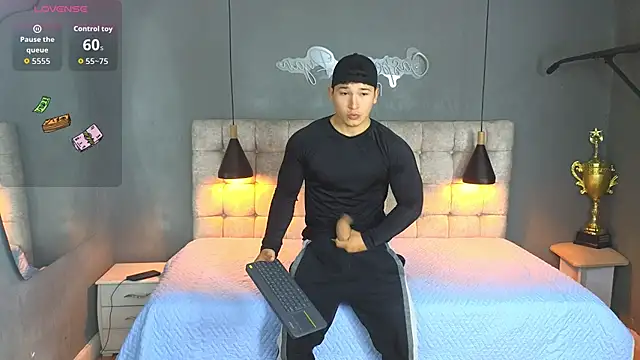 Horny nick18 online show from September 2025 01:22:01 PM