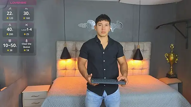 Horny nick18 online show from September 2025 10:18:02 AM