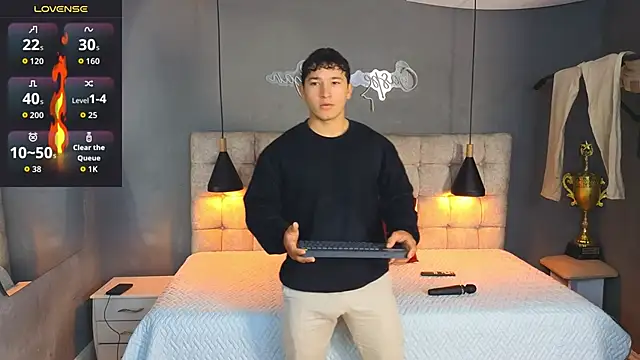 Horny nick18 online show from October 2025 01:08:02 PM