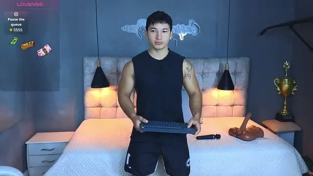 Horny nick18 online show from October 2025 12:04:02 PM