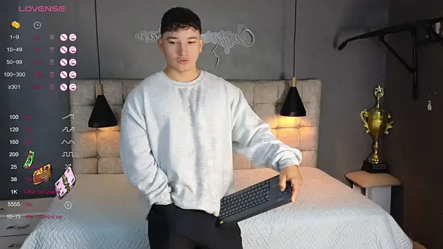 Horny nick18 online show from November 2025 11:43:01 AM