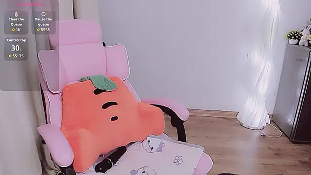 Snapshot of Miu-999 chatting on November 2025 02:12:01 AM Miu-999 online show from November 2025 02:12:01 AM