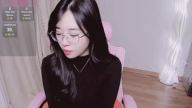 Snapshot of Miu-999 chatting on November 2025 02:11:01 AM Miu-999 online show from November 2025 02:11:01 AM