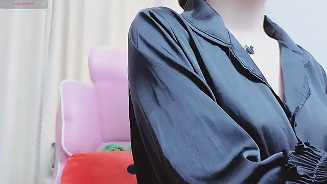 Snapshot of Miu-999 chatting on February 2026 02:04:02 AM Miu-999 online show from February 2026 02:04:02 AM