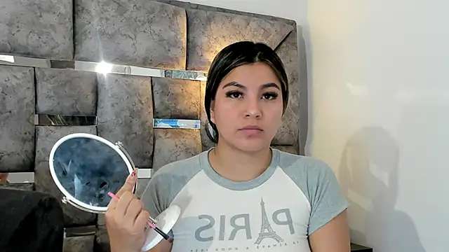 Snapshot of Mariia_Josee chatting on October 2025 01:50:01 AM Mariia Josee online show from October 2025 01:50:01 AM