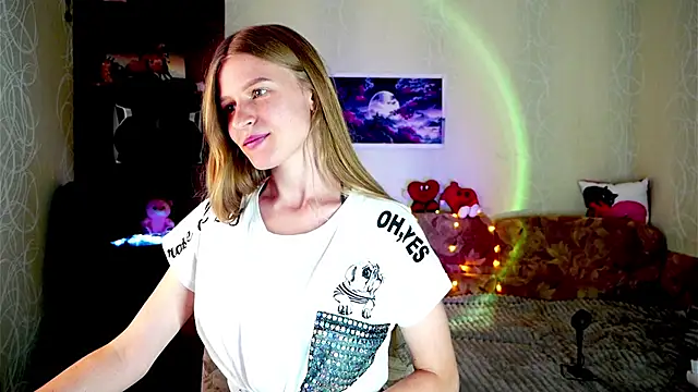 Snapshot of Luntryy chatting on September 2025 09:20:01 AM Luntryy online show from September 2025 09:20:01 AM