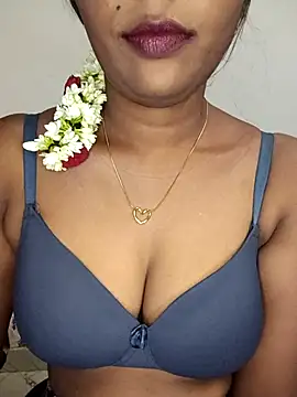 Tamil kavinila online show from November 2025 04:05:01 AM