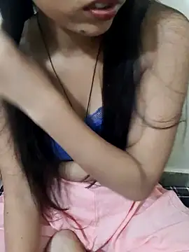 Snapshot of Naira-Tripathi chatting on October 2025 05:05:01 AM Naira-Tripathi online show from October 2025 05:05:01 AM