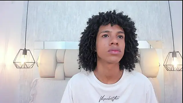 Snapshot of Johan_gz_ chatting on February 2026 11:33:01 AM Johan gz online show from February 2026 11:33:01 AM