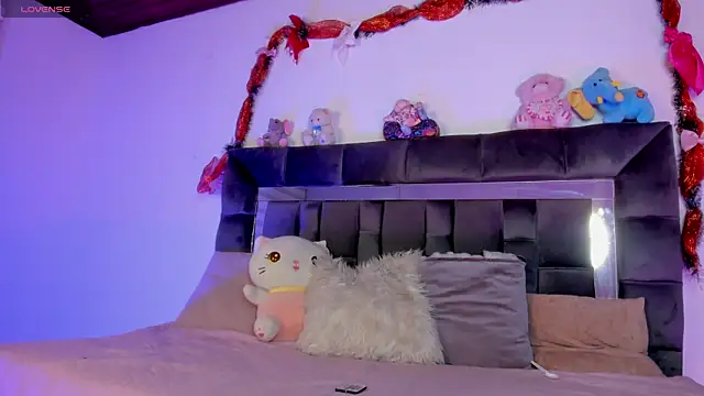 Jade rey  online show from January 2026 04:06:02 AM