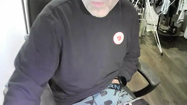 Chrisprngr online show from March 2026 09:44:02 PM