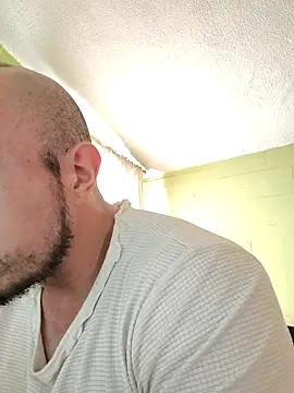 ferchiston online show from October 2025 06:19:02 PM