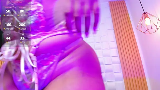 Snapshot of AriaBelle chatting on November 2025 11:10:03 AM AriaBelle online show from November 2025 11:10:03 AM