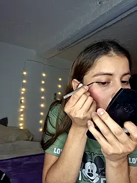 aytanna torrez online show from October 2025 08:42:01 PM