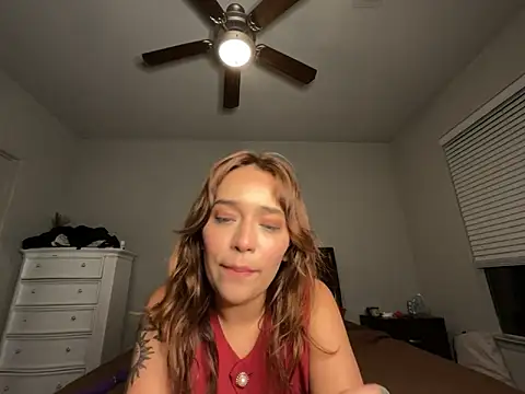 Snapshot of eurydicee chatting on October 2025 12:41:01 AM eurydicee online show from October 2025 12:41:01 AM