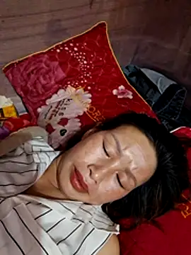 Snapshot of ngocngoc_cute chatting on April 2026 03:53:01 PM ngocngoc cute online show from April 2026 03:53:01 PM