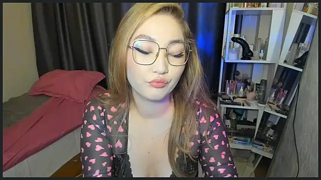 Snapshot of lyra_x chatting on November 2025 10:31:01 PM lyra x online show from November 2025 10:31:01 PM