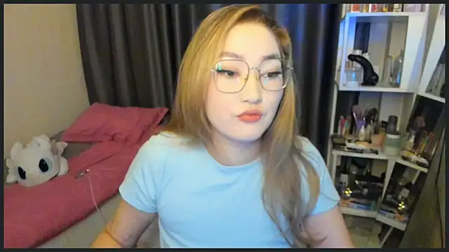 Snapshot of lyra_x chatting on November 2025 07:16:02 PM lyra x online show from November 2025 07:16:02 PM