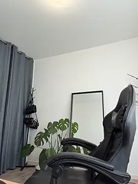 Snapshot of HATSUNE__ chatting on February 2026 11:14:02 AM HATSUNE online show from February 2026 11:14:02 AM