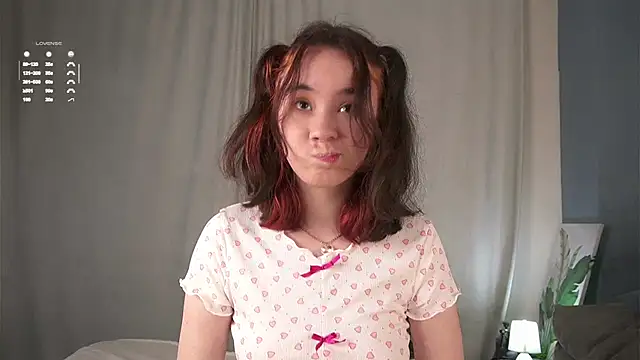 Snapshot of AlbertaClack chatting on September 2025 11:53:02 AM AlbertaClack online show from September 2025 11:53:02 AM