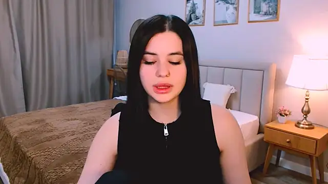 lil angel  online show from February 2026 08:15:01 PM