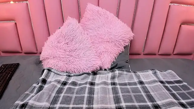 LITTLESUSSYY  online show from November 2025 12:04:01 PM