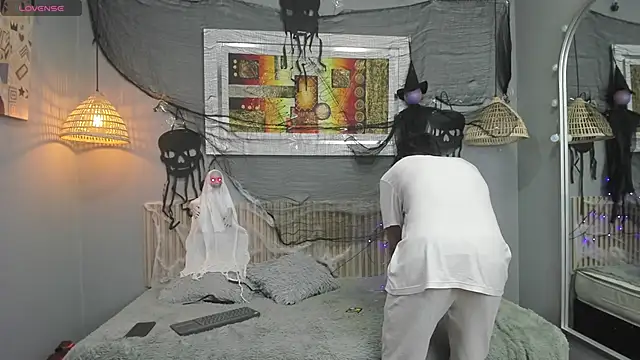 markbowie online show from October 2025 02:51:02 PM