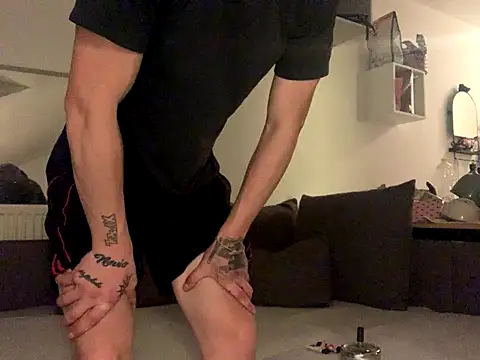 Snapshot of DuGurke chatting on October 2025 11:13:01 PM DuGurke online show from October 2025 11:13:01 PM