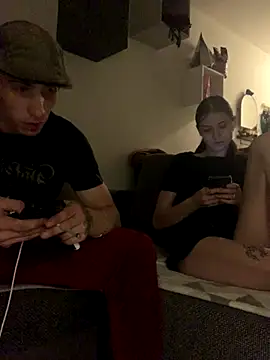 Snapshot of DuGurke chatting on October 2025 12:44:02 AM DuGurke online show from October 2025 12:44:02 AM