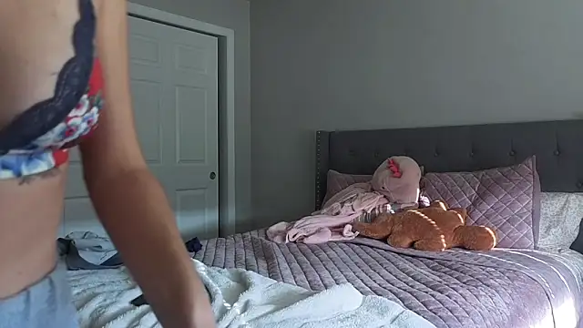 Snapshot of bambifarrina chatting on October 2025 06:56:01 PM bambifarrina online show from October 2025 06:56:01 PM