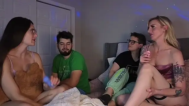 Snapshot of bambifarrina chatting on November 2025 02:44:02 AM bambifarrina online show from November 2025 02:44:02 AM