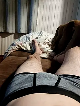 Gustavo198045 online show from December 2025 03:46:02 AM