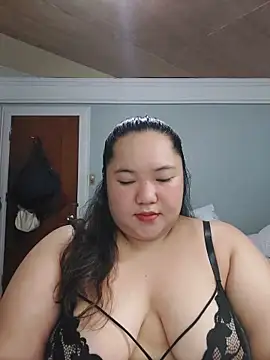 Snapshot of LianaCruzado chatting on June 2026 04:24:02 PM LianaCruzado online show from June 2026 04:24:02 PM