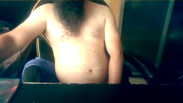 Snapshot of LondonMan1988 chatting on May 2026 06:42:02 AM LondonMan1988 online show from May 2026 06:42:02 AM