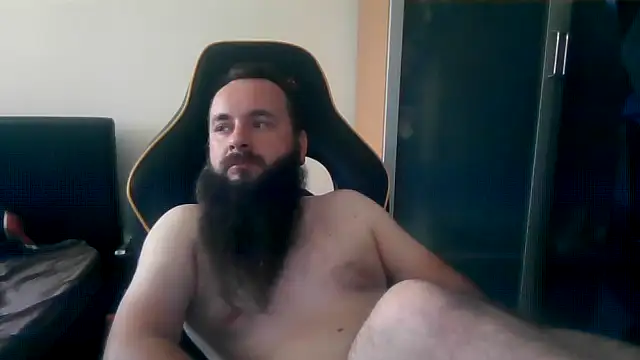 Snapshot of LondonMan1988 chatting on May 2026 05:39:01 PM LondonMan1988 online show from May 2026 05:39:01 PM