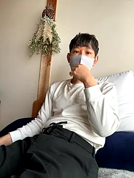 Snapshot of tom19899q chatting on November 2025 01:22:01 AM tom19899q online show from November 2025 01:22:01 AM