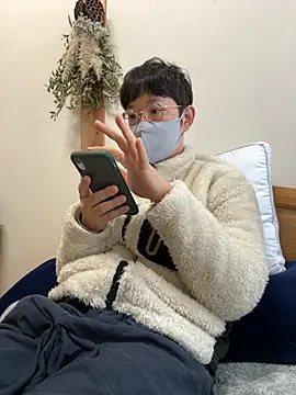 Snapshot of tom19899q chatting on November 2025 10:09:02 PM tom19899q online show from November 2025 10:09:02 PM