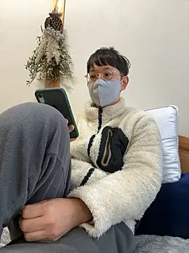 Snapshot of tom19899q chatting on December 2025 10:29:02 PM tom19899q online show from December 2025 10:29:02 PM